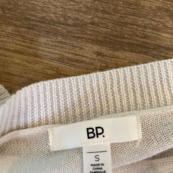 White Ruffled Long Sleeve Top - Picture 2 of 3